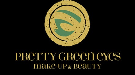 Pretty Green Eyes Make Up and Beauty