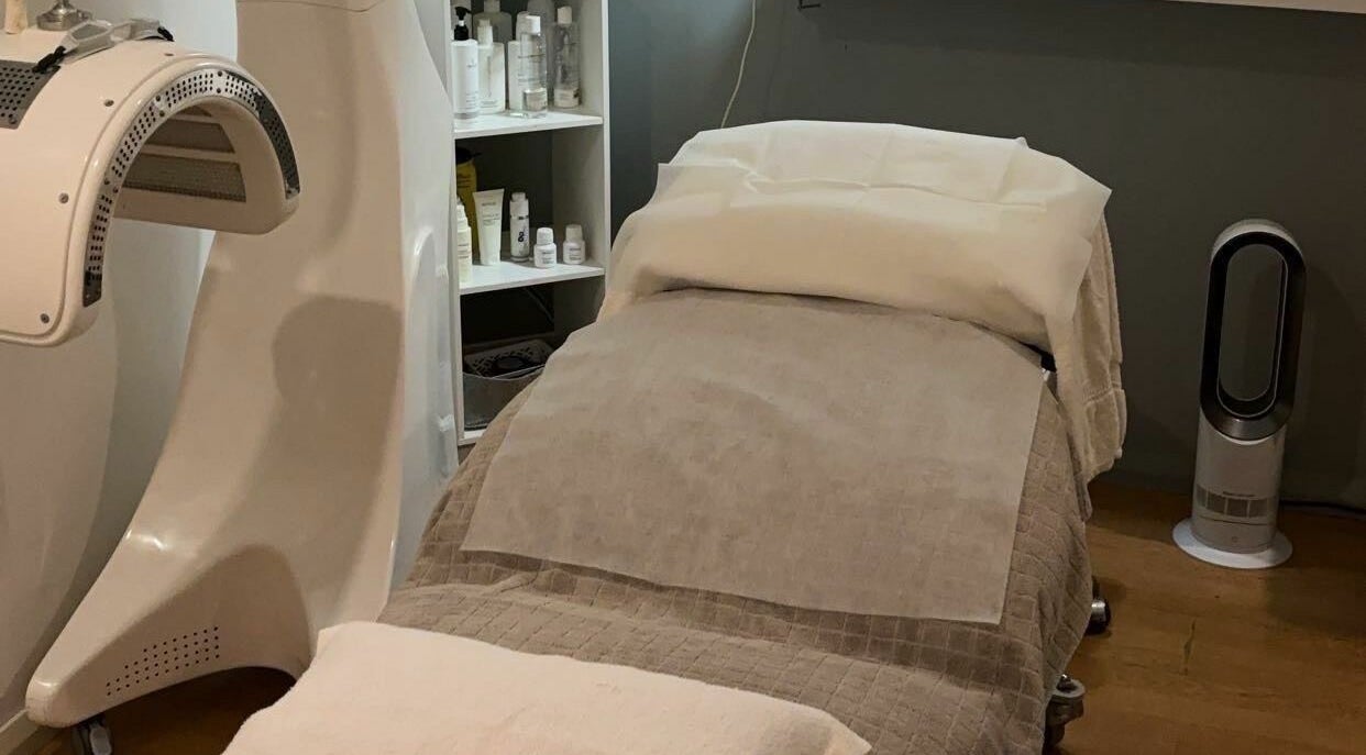 Cozy treatment bed at Dynamic Skin Services in Crawley, Western Australia, AU for ultimate relaxation.