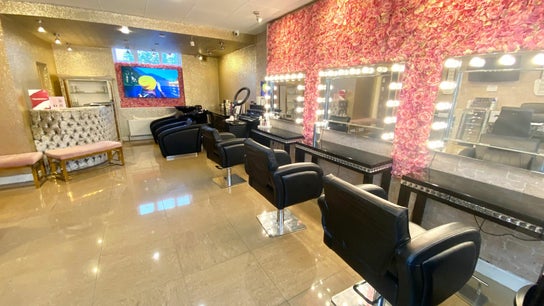 Glam Master Salon & Spa