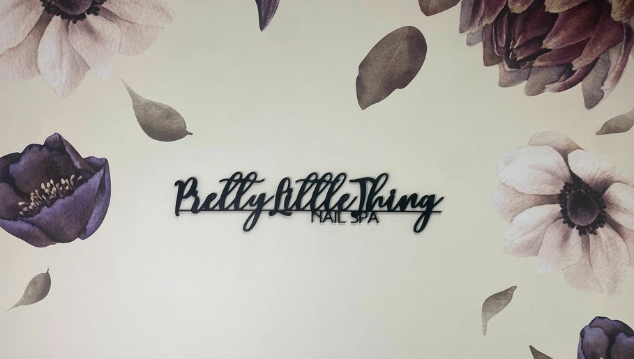 PRETTY LITTLE THING NAILS afbeelding 1