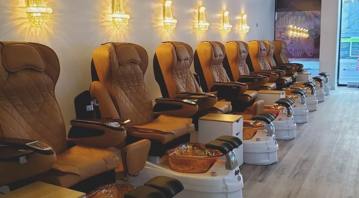 Luxurious pedicure chairs at Ongles McGill, Montréal, Québec, CA, designed for ultimate relaxation.