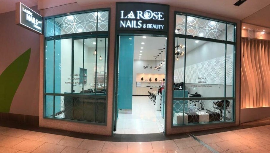 Larose Nails & Beauty MQ 1paveikslėlis