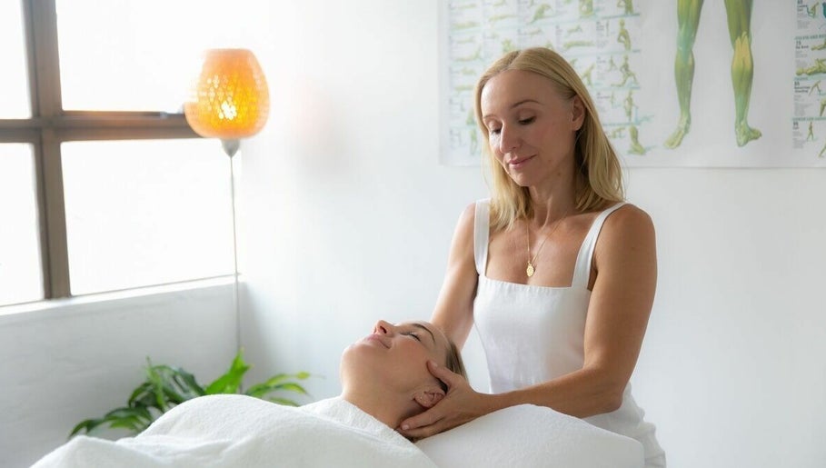 Vibeke Murphy Chiropractor & Yoga - Bondi imaginea 1