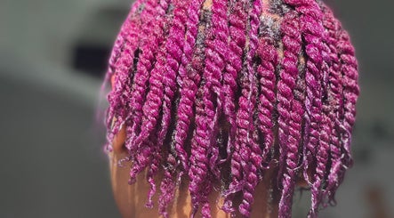 Nashani Hair Studio, bild 2