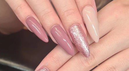 Exquisite Nails and Beauty slika 2