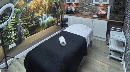 Leila’s Beauty Lounge