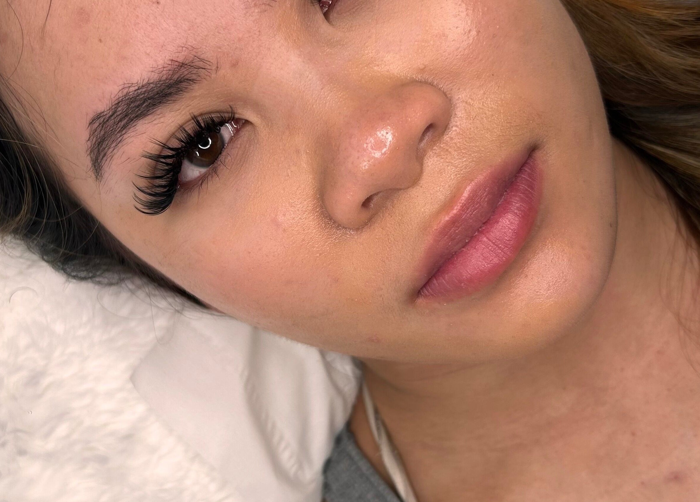 Close-up of elegant eyelash extensions at Kayla the Brand, Manchester, England, GB.