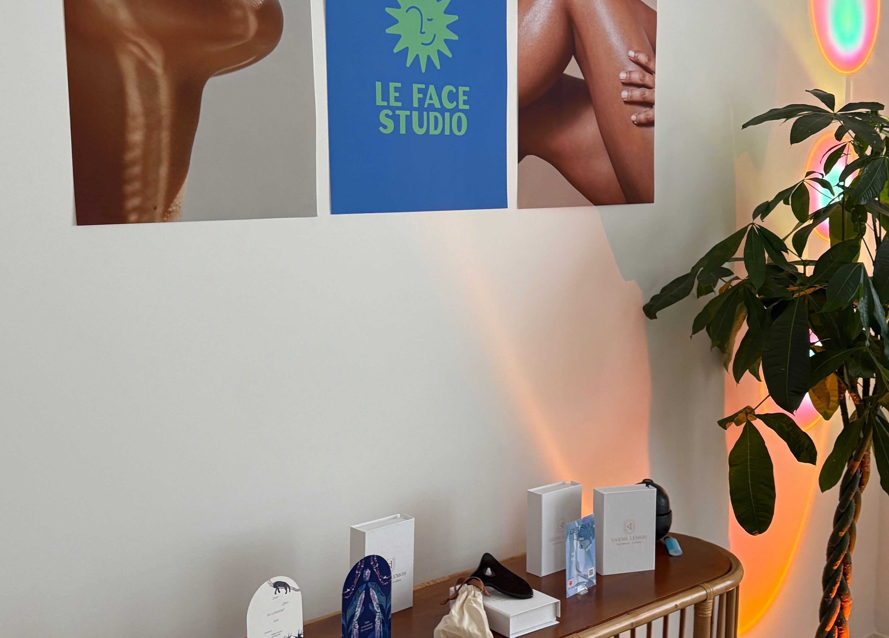 Le Face Studio reception in Lisboa, Lisboa, PT features elegant decor and relaxing ambiance.