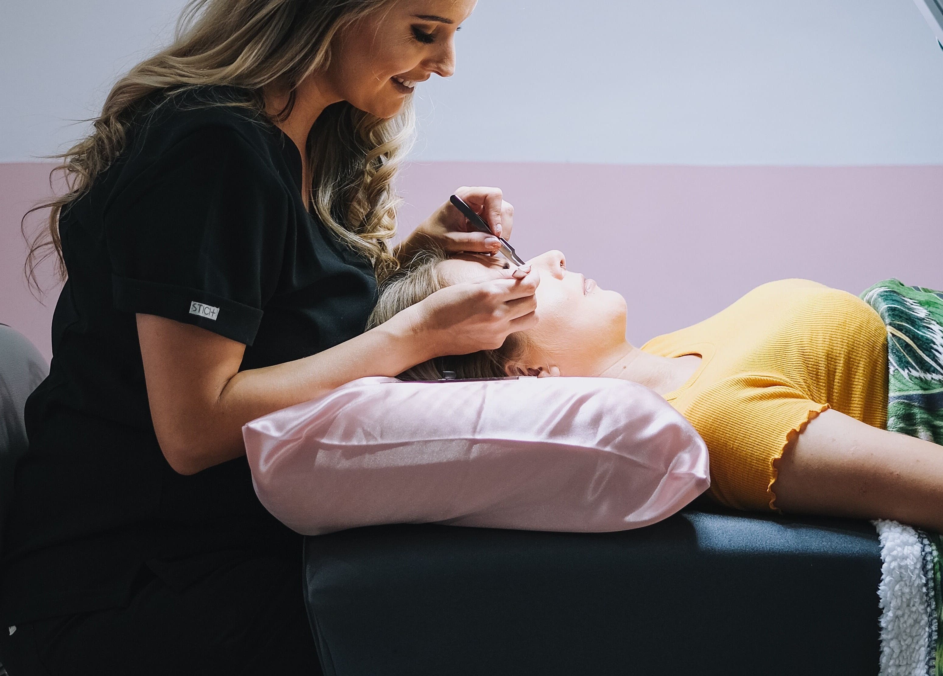 Lash extension service in progress at Lola’s Lash Artistry, Westville, KwaZulu-Natal, ZA.