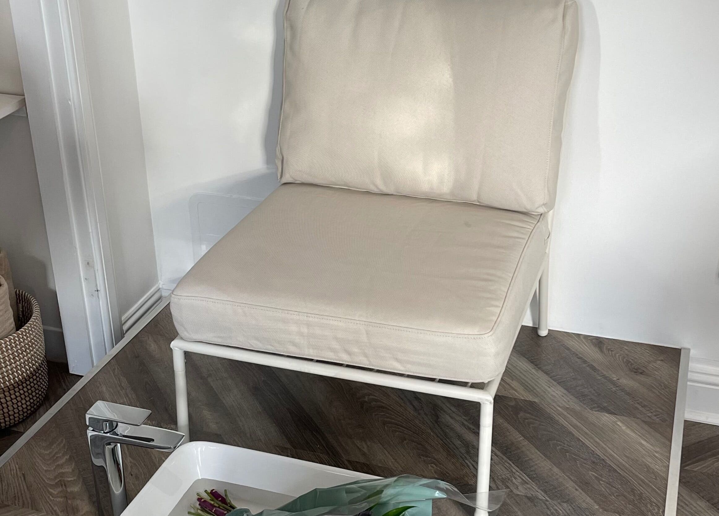 Cozy relaxation chair in Spice and Paint Salon, Bathgate, Scotland, GB, offering a tranquil atmosphere.