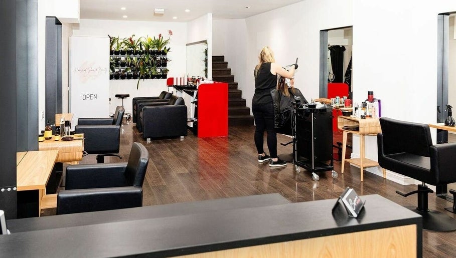 Cosimo Hair Studio | Broadbeach image 1