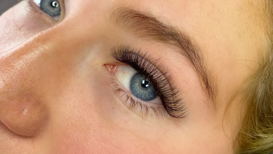 Lashed and Co obrázek 1
