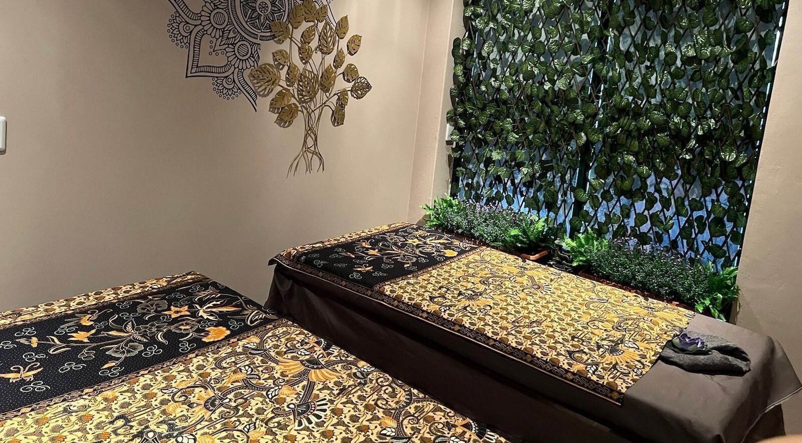 Tranquil massage room at Luna Spa in Randburg, Gauteng, ZA with cozy decor and calming ambiance.