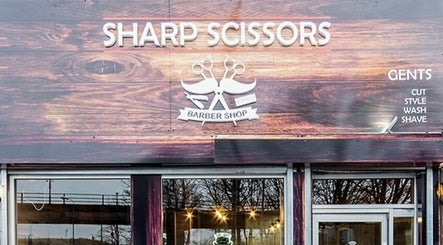 Sharp Scissors – obraz 2