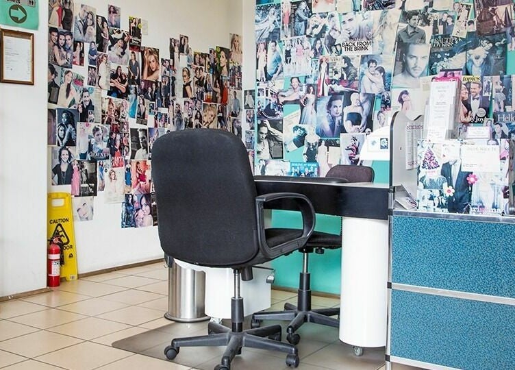 Stylish interior of Just Wax It in Seaton, South Australia, showcasing a modern reception area.