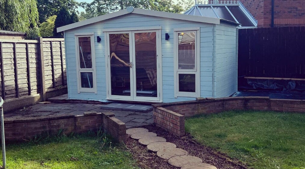 Charming garden studio at Dollface Beauty by Beth, Lostock Hall, England, GB, offering a serene wellness retreat.