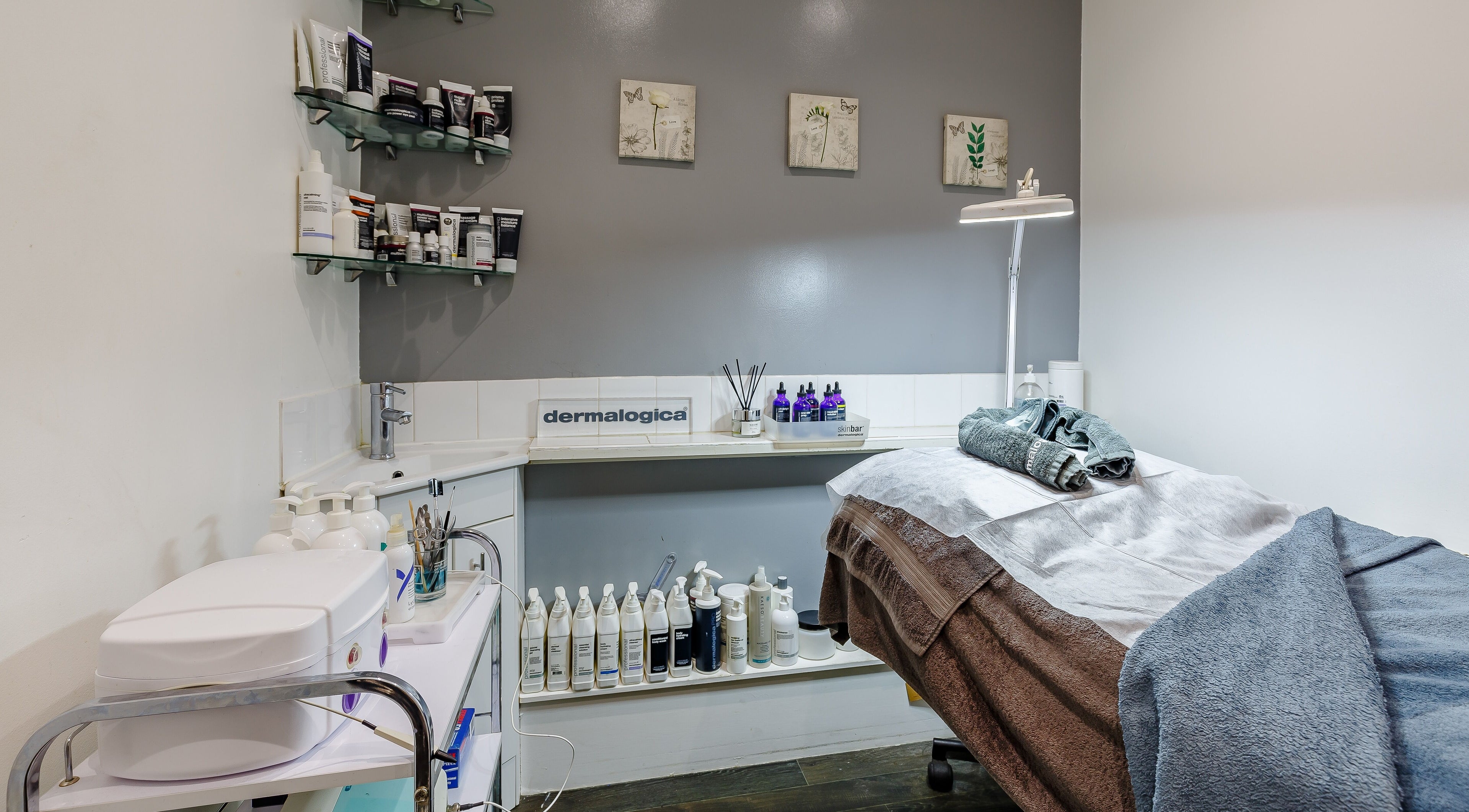 Me Me Me Beauty treatment room with Dermalogica products in Hampton Hill, Greater London, GB.