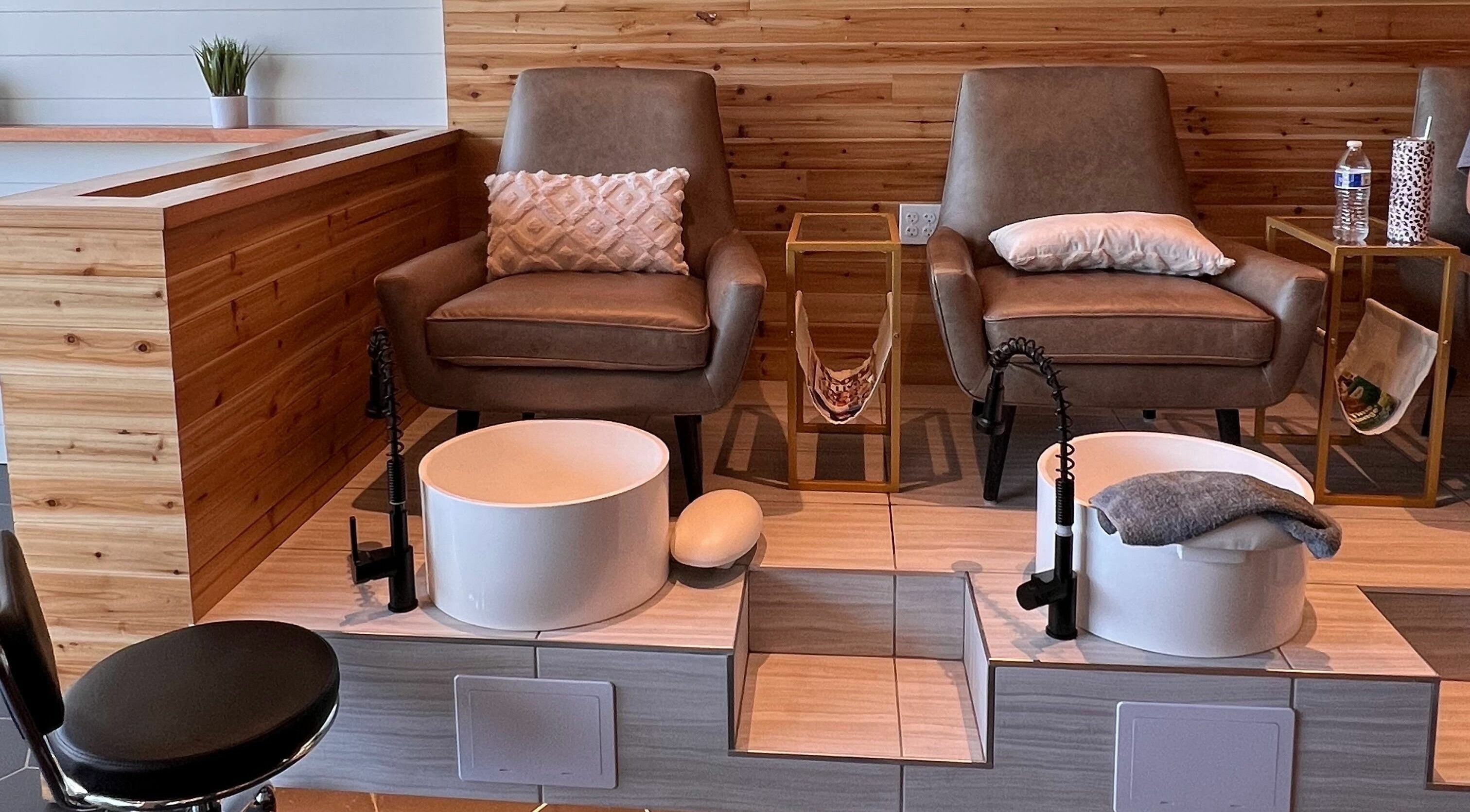 Bennington Nail Bar features luxury pedicure chairs in Bennington, Nebraska, US for a relaxing experience.