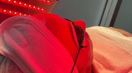 LED light therapy session at Luxe Beauty Bar Sydney, Earlwood, New South Wales, AU for skin rejuvenation.