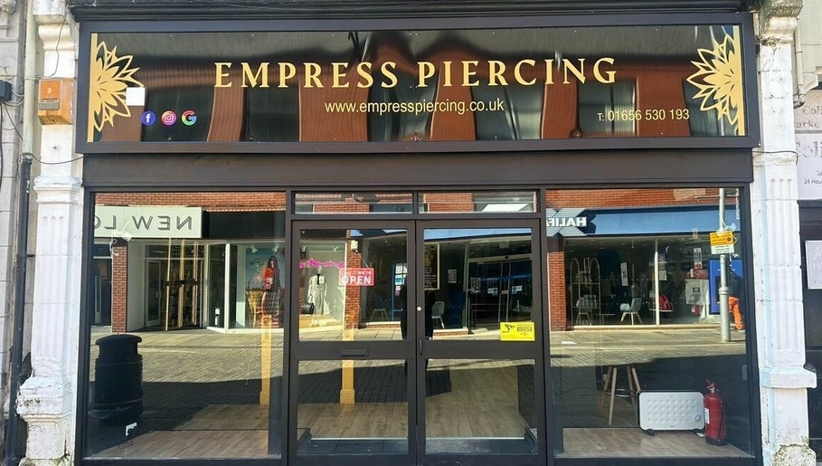 Empress Piercing Bridgend 1paveikslėlis