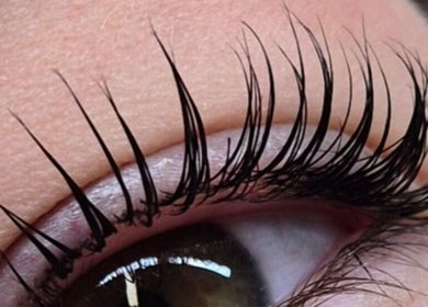 Close-up of lush eyelash extensions at Nicola Battle - The Little Brow Room, Scarborough, England, GB.