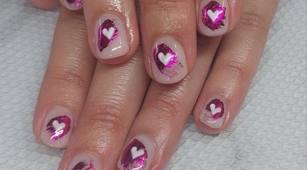 The Little Nail Room