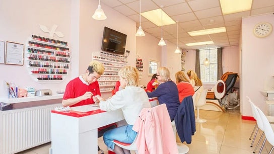 Tip Top Nails 1