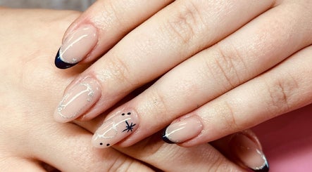Artful manicured nails at Nails and Beauty By Lauren Cowan in Ayr, Scotland, GB with unique patterns.