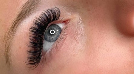 Libra Lash Studio afbeelding 2