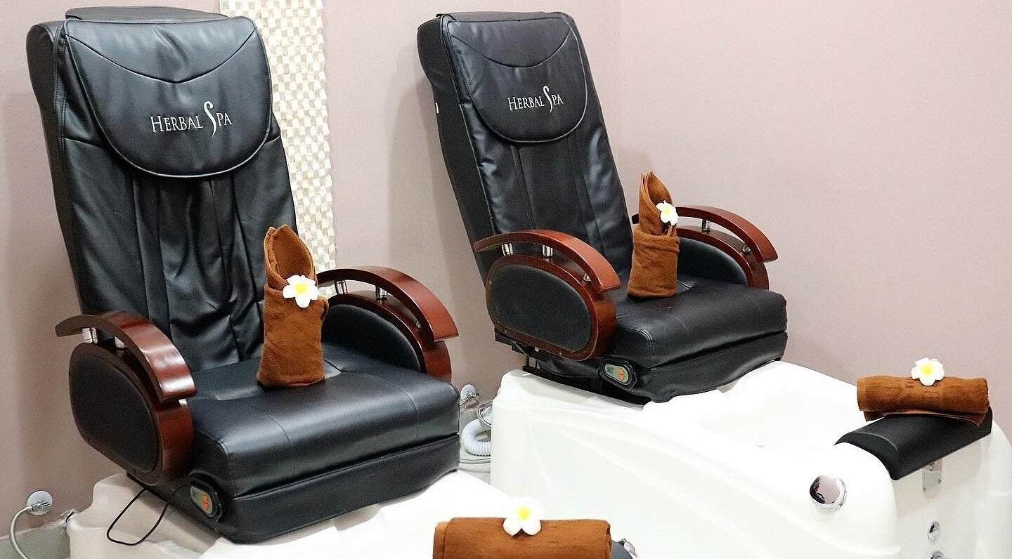 Luxurious pedicure chairs at Herbal Spa D.O.O. Podružnica 2, Centar in Sarajevo, Federacija Bosne i Hercegovine, BA.