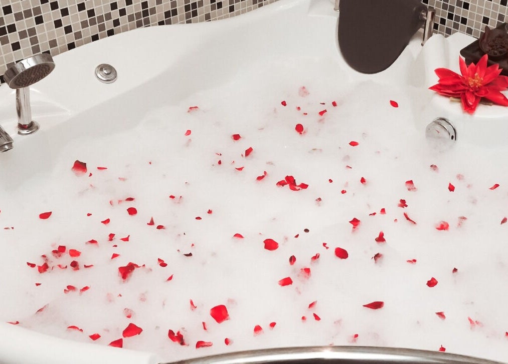 Luxurious bubble bath with rose petals at The AsiaSpa, Kuala Lumpur, Wilayah Persekutuan Kuala Lumpur, MY.