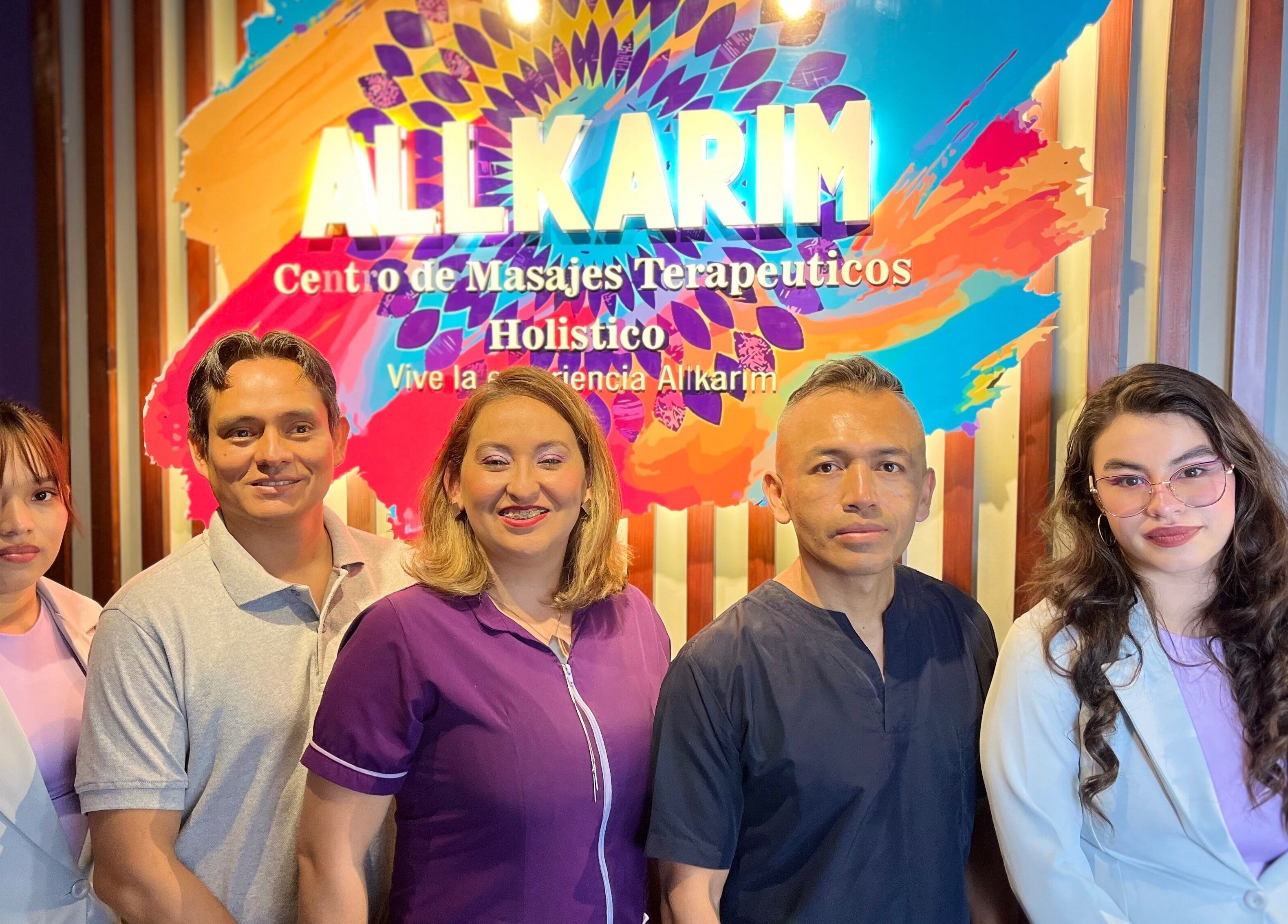 Equipo profesional en Allkarim & Salam, San Juan de Pasto, Nariño, CO, listos para recibirte.