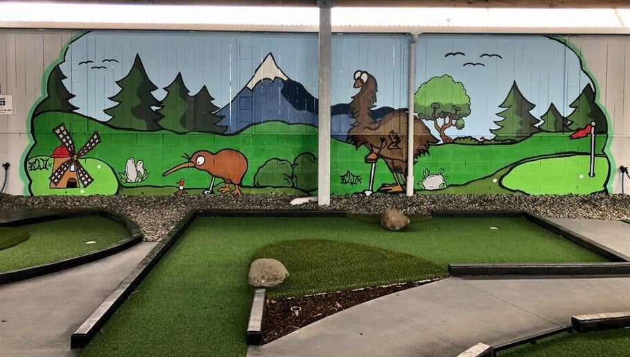 Inglewood Mini Golf image 1