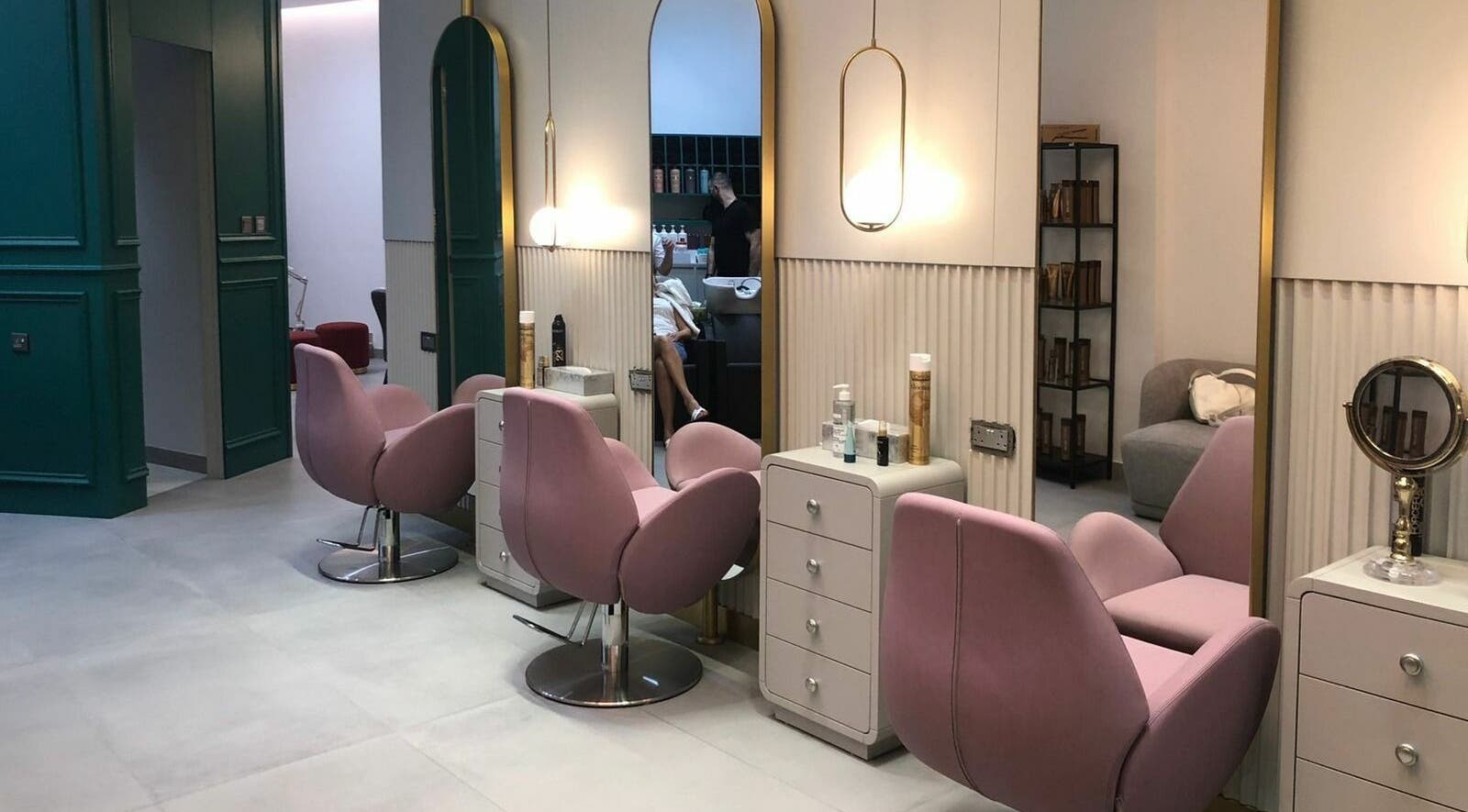 Modern interior of Ok Beauty Salon featuring chic seating and mirrors, دبي, دبي, AE.
