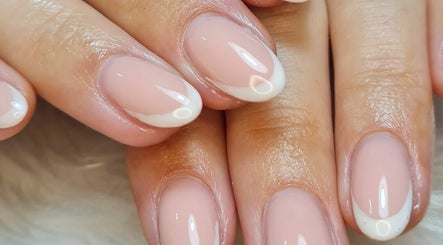Immagine 3, Lou’s Nail Nook