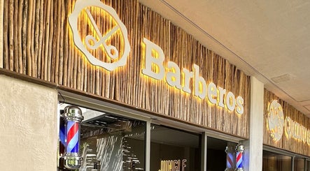 Barberos Tulum - Hunab Lifestyle Center