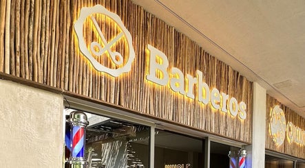 Barberos Tulum - Hunab Lifestyle Center