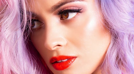 Little Luxe Hair & Makeup image 2