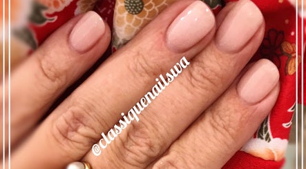 Classique Nails image 2