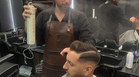 HiStory Barbershop Camil Ressu 8 image 3