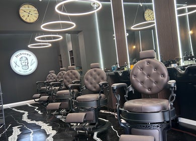 Interioară elegantă la History Barbershop Stefan Cel Mare, București, București, RO.