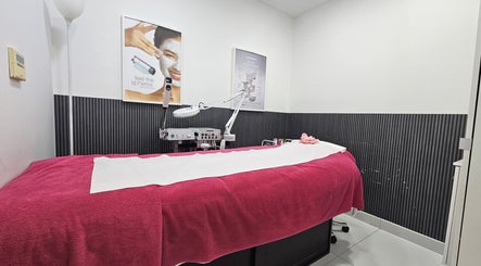 Polish Nails Care & More Salon