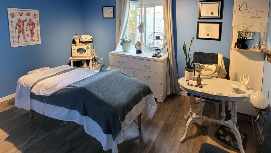 Relaxing therapy room at Care Massage Therapy (Carrie Leake RMT) in Niagara Falls, Ontario, CA with soothing decor.