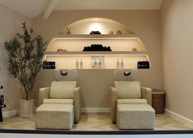Luxurious salon chairs and shelves at Millie @ Shade Harrogate, Harrogate, England, GB.
