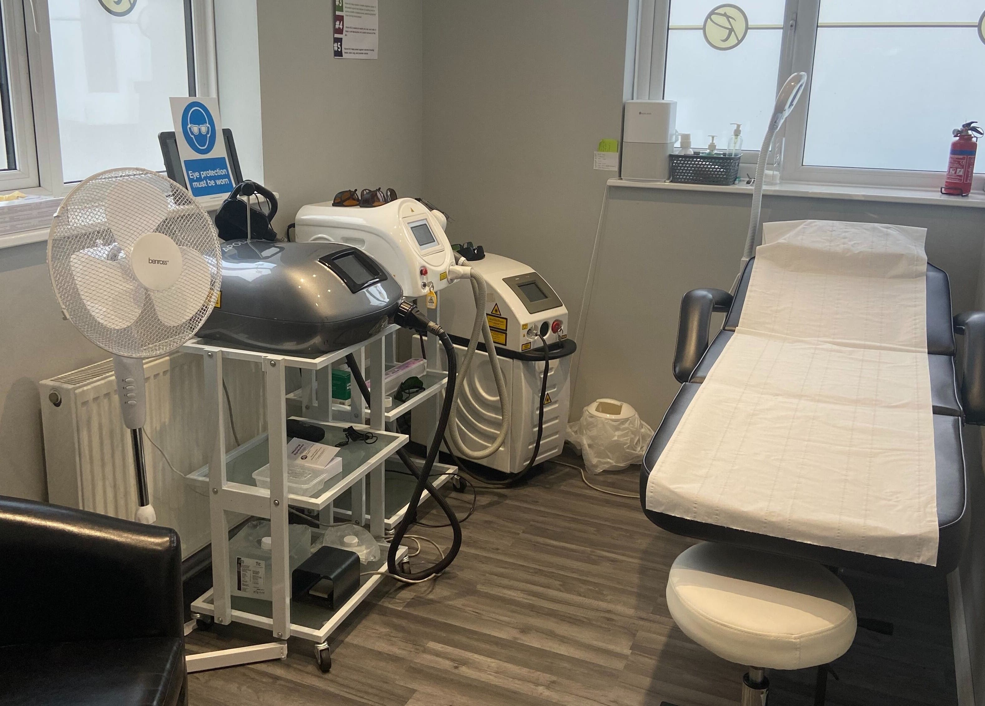 Treatment room with advanced equipment at Revive Laser Clinic in Snodland, England, GB.