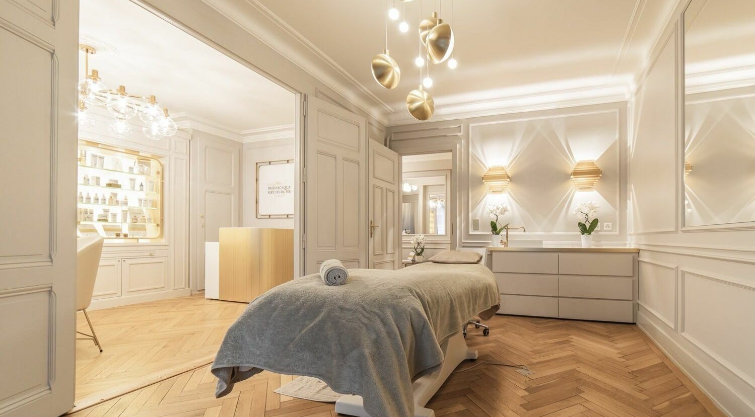 Elegant spa room at Ambassade Biologique Recherche Genève in Genève, CH, featuring plush massage bed.