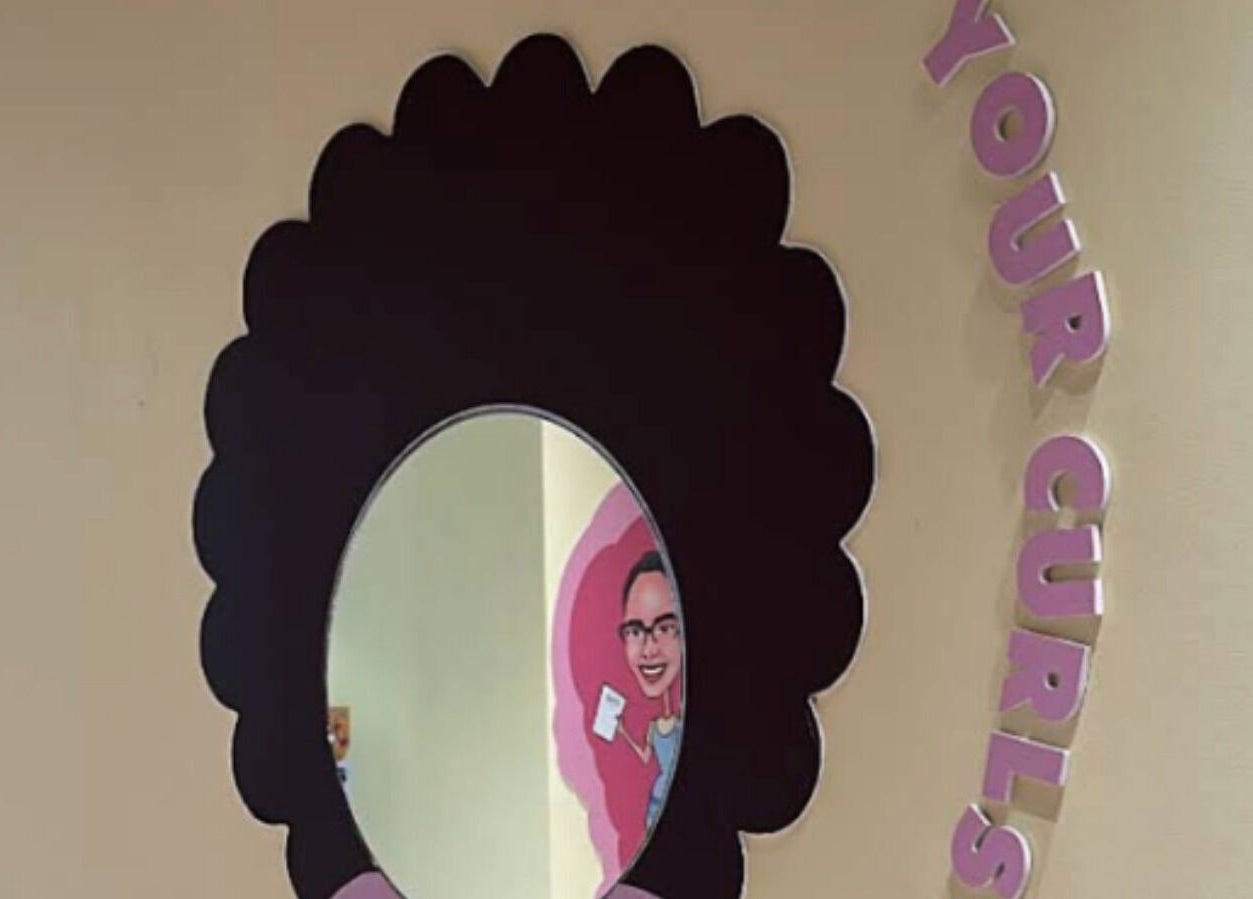 Unique curly hairstyle mirror at Mane and Natural | كيرلي بوتيك - Jeddah Branch, Jeddah, Makkah Province, SA.