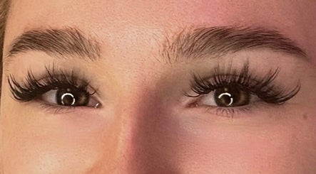 Crystal Lashesの画像：3