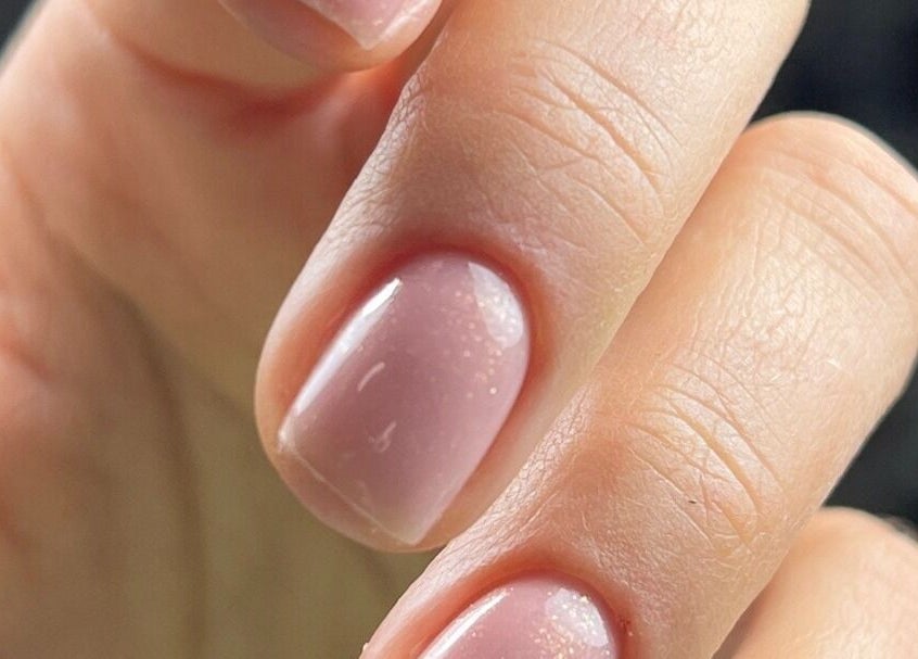 Beautiful manicure at Atelier Yurga, stylish nail art in Chipping Norton, England, GB.