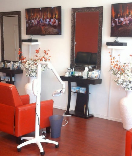 LA Express Centers image 2